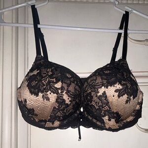 Victoria Secret BOMBSHELL Push-up Plunge, 34B Elegant Black Lace Bra w/nude